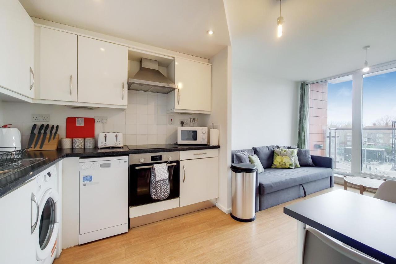 Free Parking - Two Bed Apartment By London Docklands Экстерьер фото